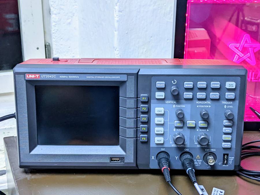 uni-t_ut2042c.jpg uni-t_ut2042c.jpg